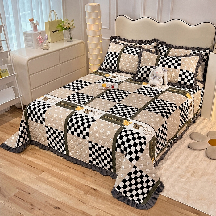 91家纺网 家纺一手货源 找家纺 美达 2025新款A类牛奶绒夹棉床盖 夏日物语