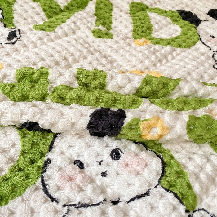 91家纺网 家纺一手货源 找家纺 澳梵家居 2023新款豆豆绒夹棉床护垫 字母兔兔