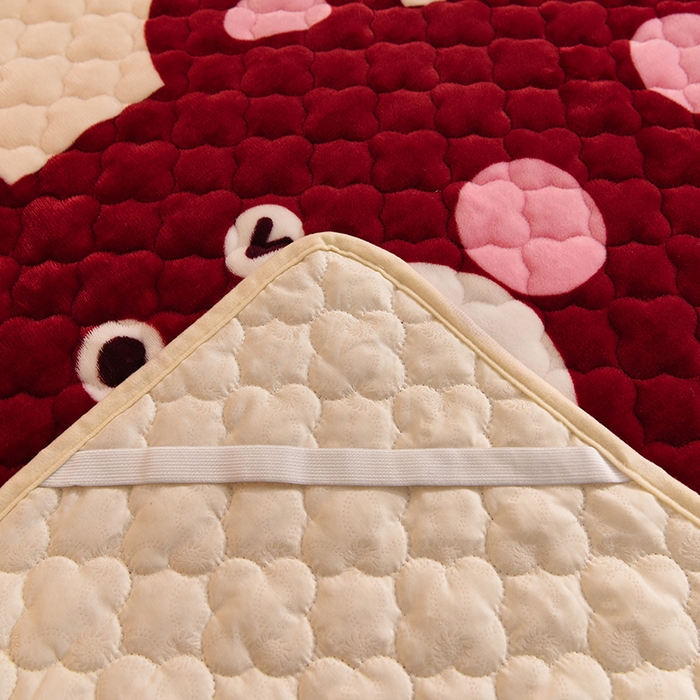 91家纺网 家纺一手货源 找家纺 （总）美达 2025新款A类牛奶绒夹棉床垫（可定制）