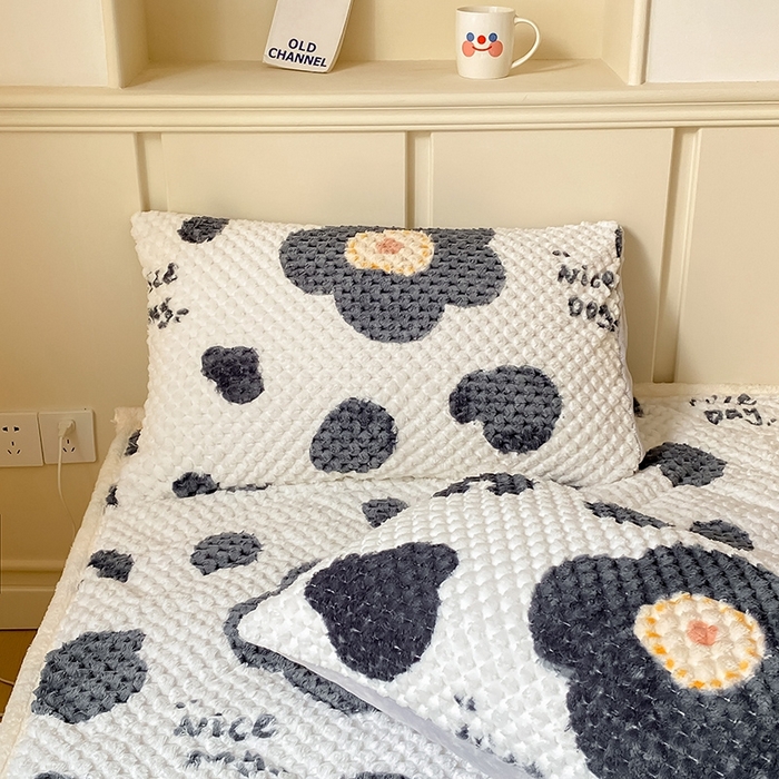 91家纺网 家纺一手货源 找家纺 澳梵家居 2023新款豆豆绒夹棉床护垫 向阳花开