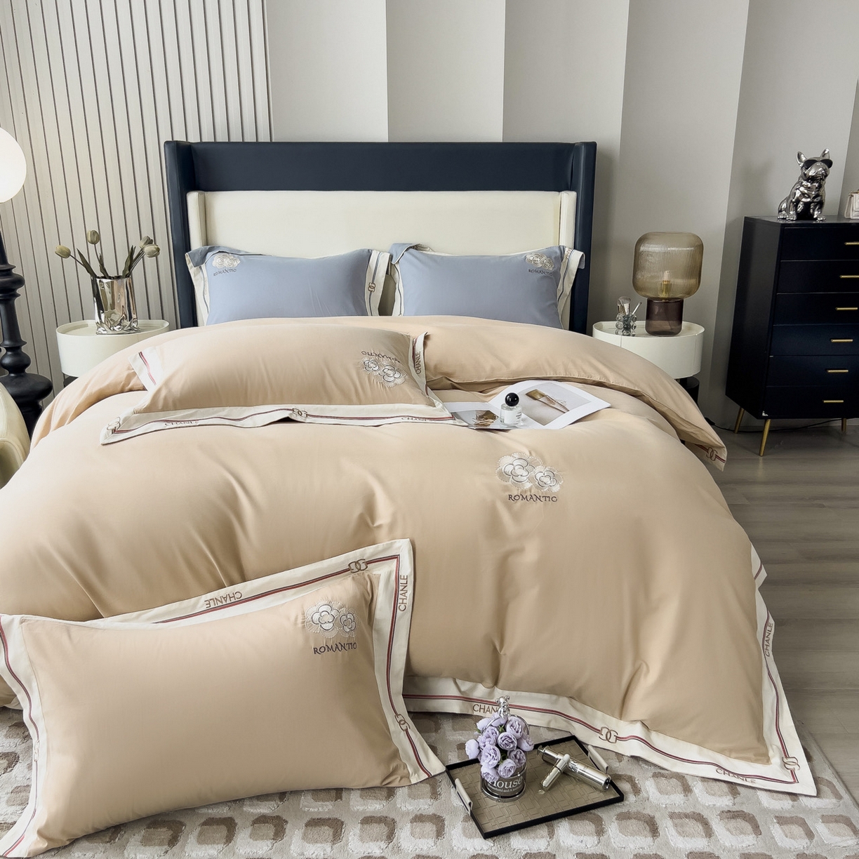 91家纺网 家纺一手货源 找家纺 嘉汀兰家居 2023秋冬新品100支超细磨毛轻奢四件套—COCO小姐 卡其