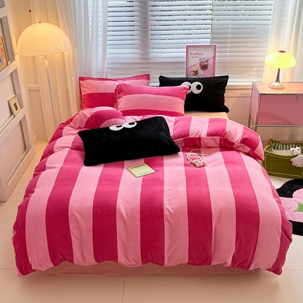 91家纺网 家纺一手货源 找家纺 雅居纺家纺 2023新款毛巾绣混搭牛奶绒四件套 混搭粉条