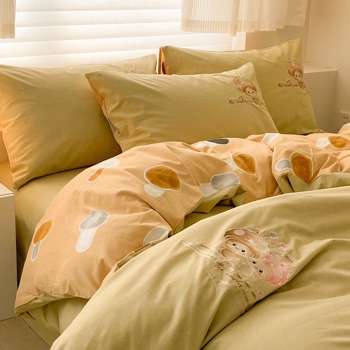 91家纺网 家纺一手货源 找家纺 蜜柚 2024新款全棉高支高密活性磨毛小清新绣花四件套 小蘑菇