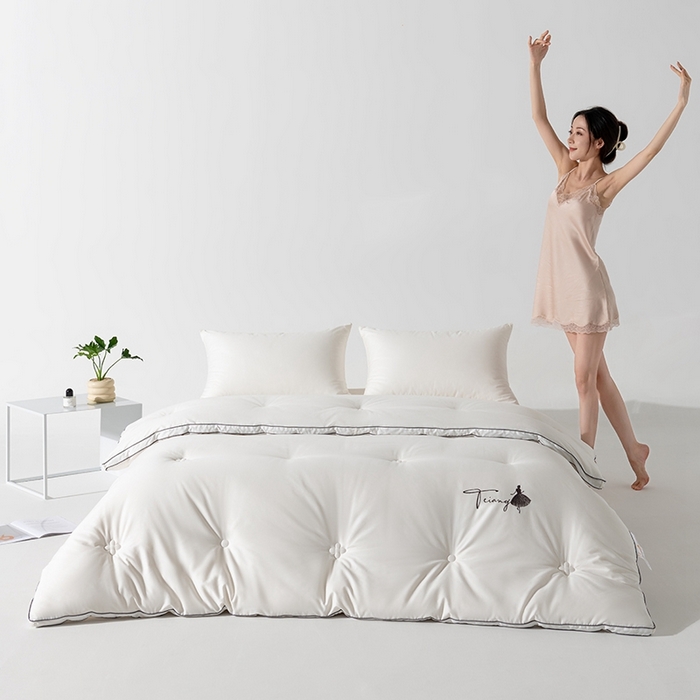 91家纺网 家纺一手货源 找家纺 （总）瑞驰家纺 2023新款A类抗菌长绒棉大豆被缇娜系列风格二