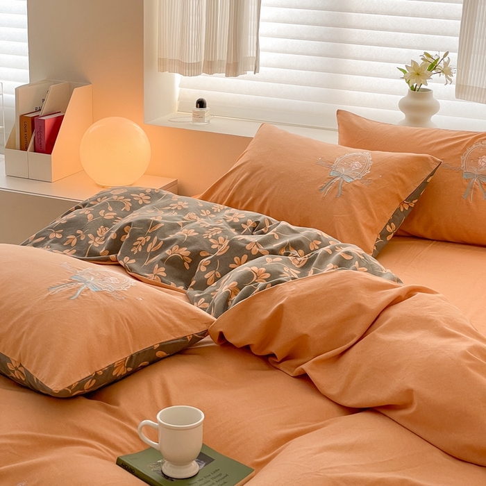 91家纺网 家纺一手货源 找家纺 蜜柚 2024新款全棉高支高密活性磨毛小清新绣花四件套 虞美人