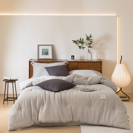 91家纺网 家纺一手货源 找家纺 上喜 热卖韩国工艺全棉大豆春秋被被子被芯 幕川-云灰