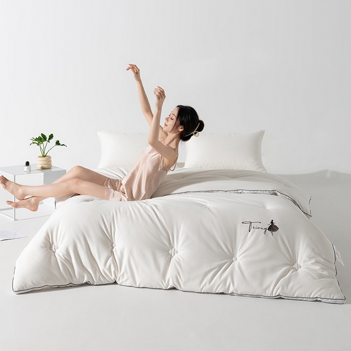 91家纺网 家纺一手货源 找家纺 （总）瑞驰家纺 2023新款A类抗菌长绒棉大豆被缇娜系列风格二