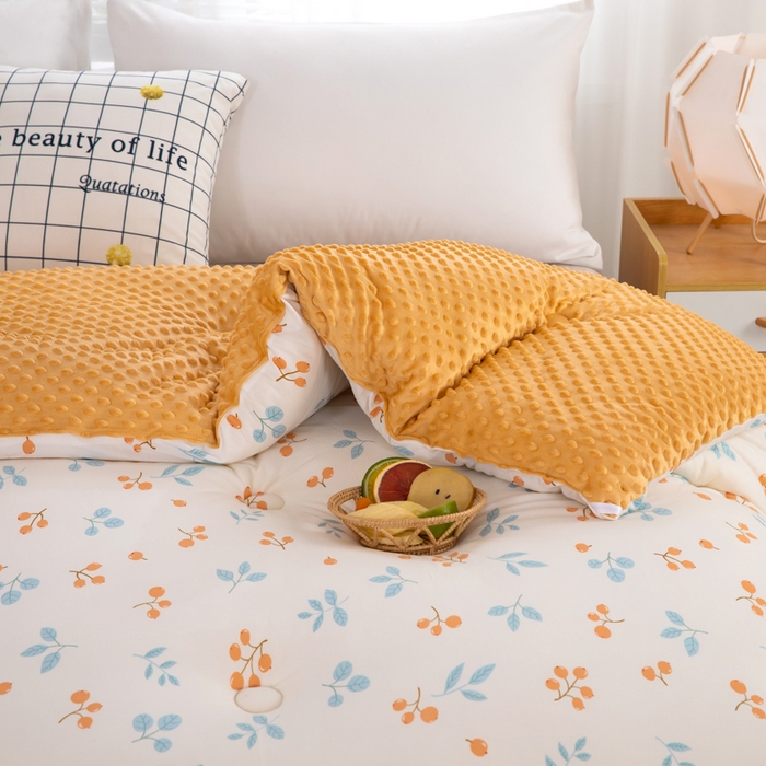 91家纺网 家纺一手货源 找家纺 天瑜家纺2023新款针织豆豆绒冬被系列 小金果1