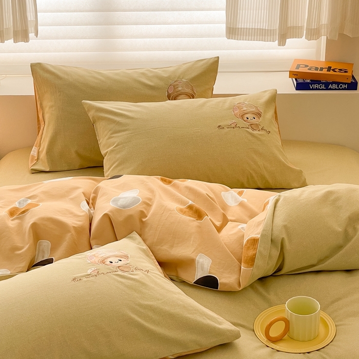 91家纺网 家纺一手货源 找家纺 蜜柚 2024新款全棉高支高密活性磨毛小清新绣花四件套 小蘑菇