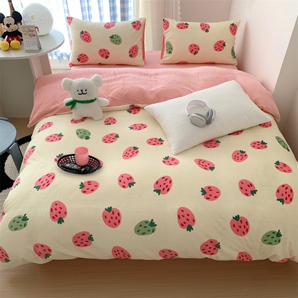 91家纺网 家纺一手货源 找家纺 美乐迪家纺 2023秋冬新款保暖牛奶绒四件套 甜心草莓