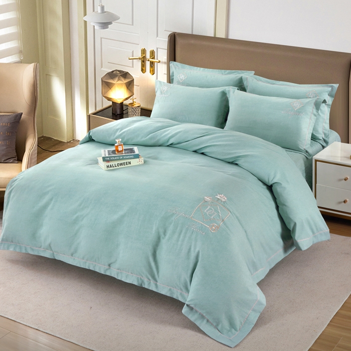 91家纺网 家纺一手货源 找家纺 OL家纺 2023新款保暖全棉磨毛刺绣床盖夹棉四件套 绿