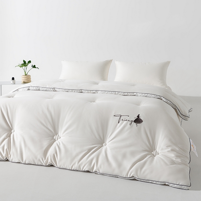 91家纺网 家纺一手货源 找家纺 （总）瑞驰家纺 2023新款A类抗菌长绒棉大豆被缇娜系列风格二