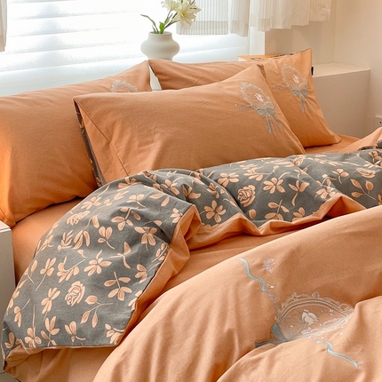 91家纺网 家纺一手货源 找家纺 蜜柚 2024新款全棉高支高密活性磨毛小清新绣花四件套 虞美人