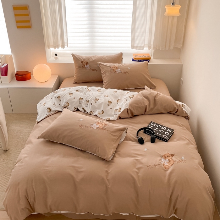 91家纺网 家纺一手货源 找家纺 蜜柚 2024新款全棉高支高密活性磨毛小清新绣花四件套 极兔世界