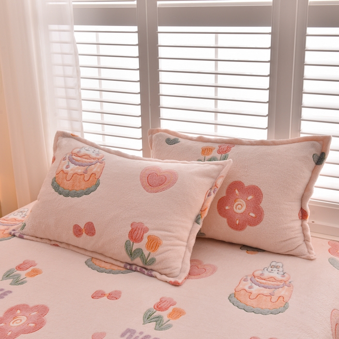 91家纺网 家纺一手货源 找家纺 同田家纺 2023年新款雪花绒&羊羔绒四件套 蛋糕兔