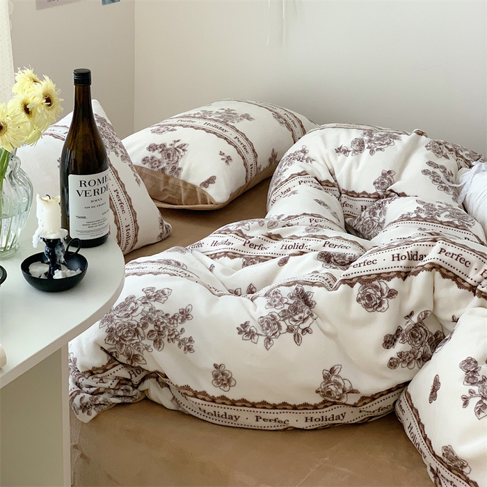 91家纺网 家纺一手货源 找家纺 美乐迪家纺 2023秋冬新款保暖牛奶绒四件套 罗马假日