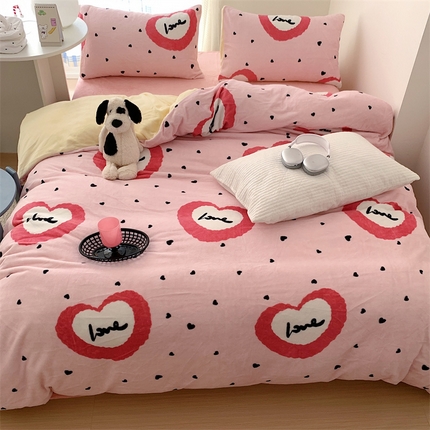 91家纺网 家纺一手货源 找家纺 美乐迪家纺 2023秋冬新款保暖牛奶绒四件套 粉爱心