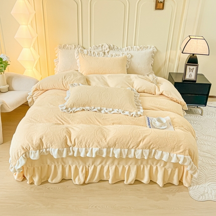 91家纺网 家纺一手货源 找家纺 十里居 2023新款230克雕花韩版床裙牛奶绒四件套 清新-黄