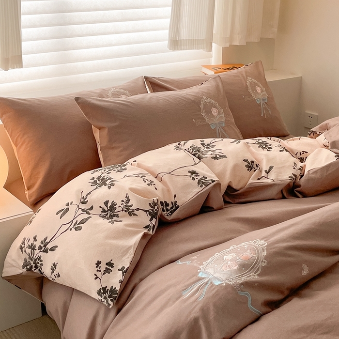 91家纺网 家纺一手货源 找家纺 蜜柚 2024新款全棉高支高密活性磨毛小清新绣花四件套 满天星