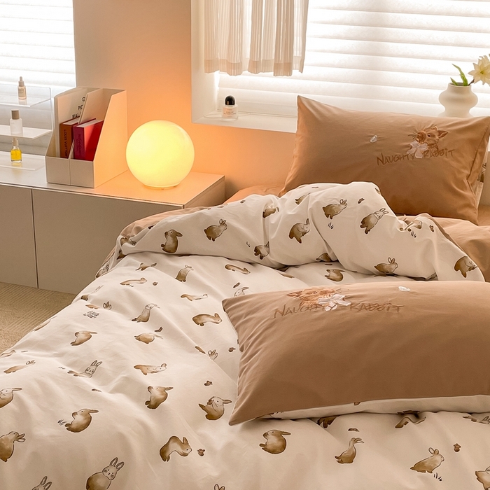 91家纺网 家纺一手货源 找家纺 蜜柚 2024新款全棉高支高密活性磨毛小清新绣花四件套 极兔世界