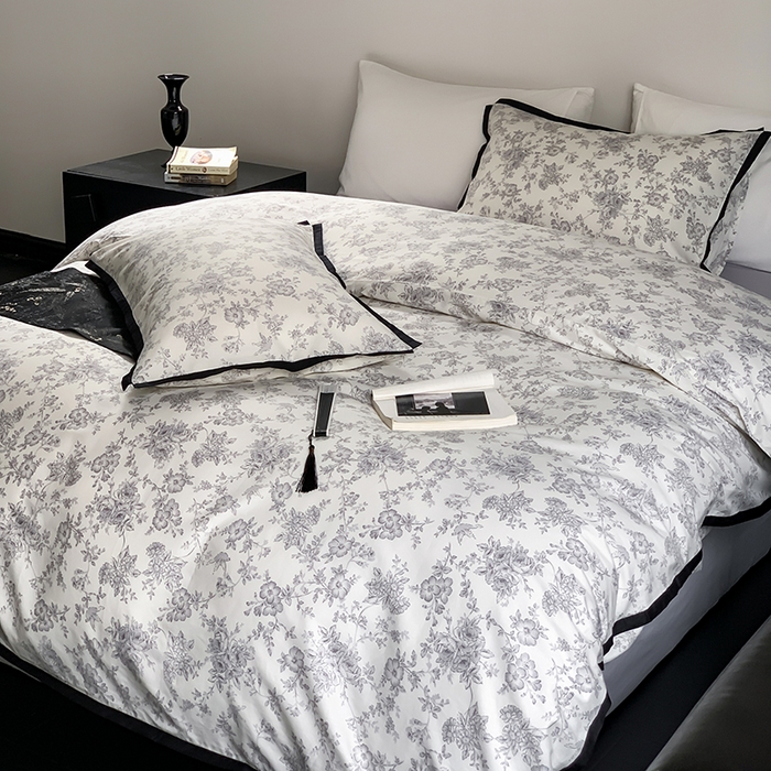 91家纺网 家纺一手货源 找家纺 昔可家纺 2023新款全棉复古风黑花边四件套（风格一） 水墨