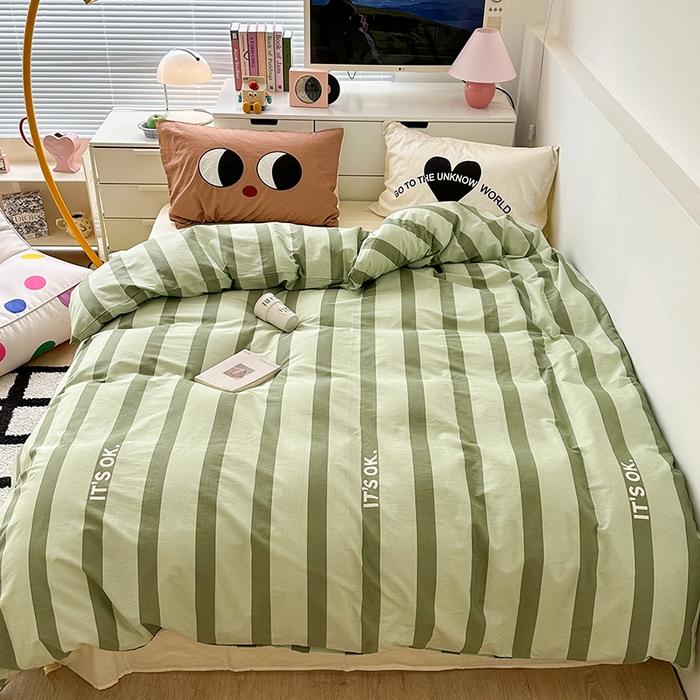 91家纺网 家纺一手货源 找家纺 昔可家纺 2023新款全棉大版数码枕套四件套 绿条字母