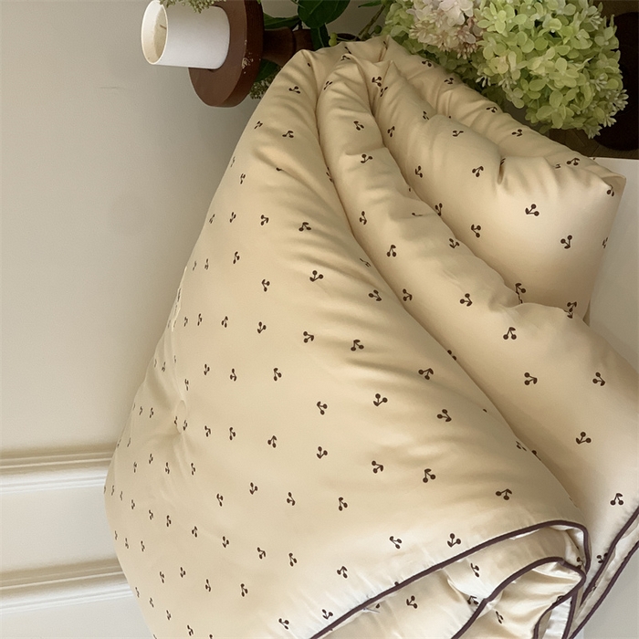 91家纺网 家纺一手货源 找家纺 汇庭 2023新款雅棉春秋被-实拍 麦芽