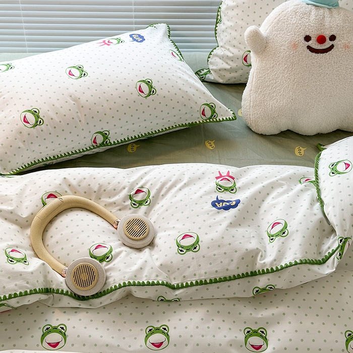 91家纺网 家纺一手货源 找家纺 2023新款全棉印花贝壳三角针四件套 网红小青蛙