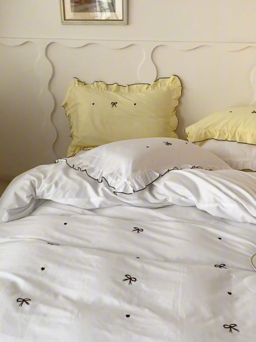 91家纺网 家纺一手货源 找家纺 梦可莱家居 2023新款韩版花边刺绣洛丽塔四件套 洛丽塔-月白色