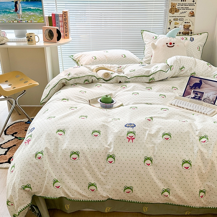 91家纺网 家纺一手货源 找家纺 2023新款全棉印花贝壳三角针四件套 网红小青蛙