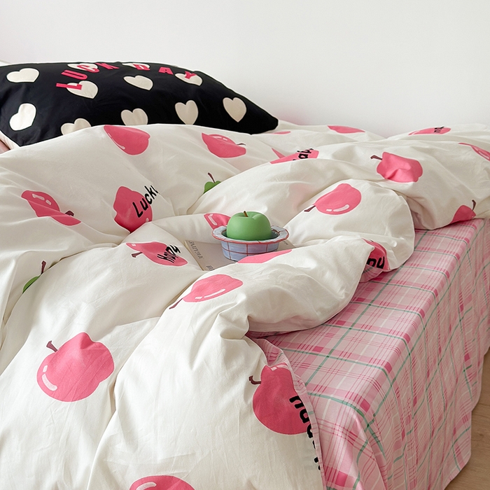 91家纺网 家纺一手货源 找家纺 昔可家纺 2023新款全棉大版数码枕套四件套 粉粉苹果