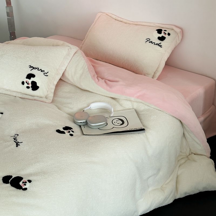 91家纺网 家纺一手货源 找家纺 （总）萝莉家纺 2023新款冬季加厚软绵绵的泰迪绒美丽绒毛巾绣牛奶绒四件套