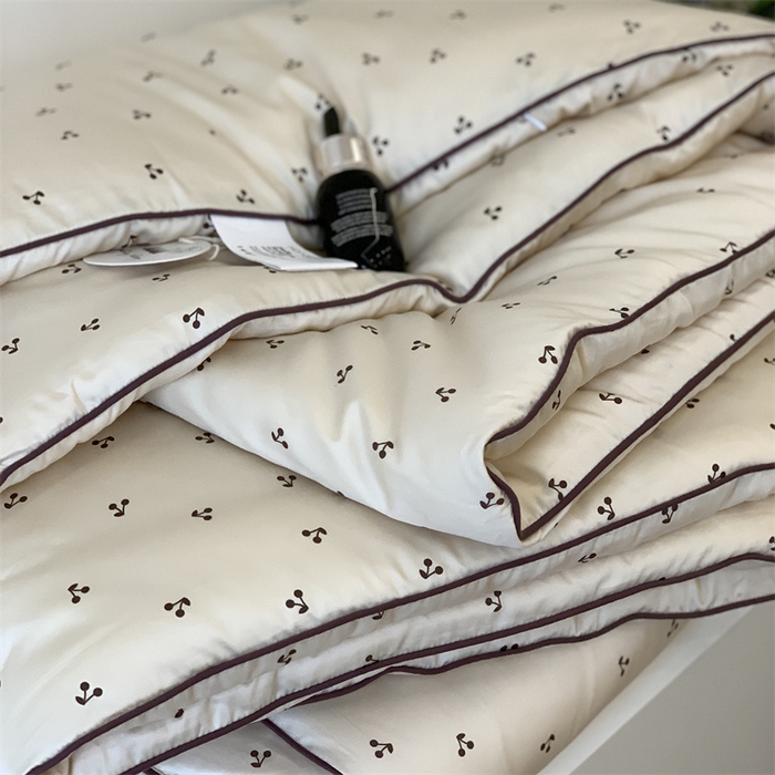 91家纺网 家纺一手货源 找家纺 汇庭 2023新款雅棉春秋被-实拍 麦芽