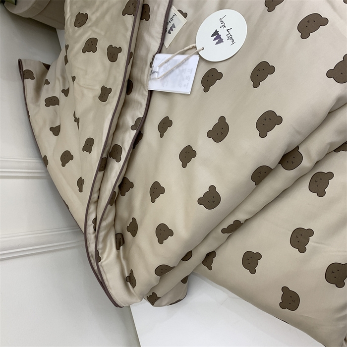 91家纺网 家纺一手货源 找家纺 汇庭 2023雅棉2.0夏被 摩卡小熊