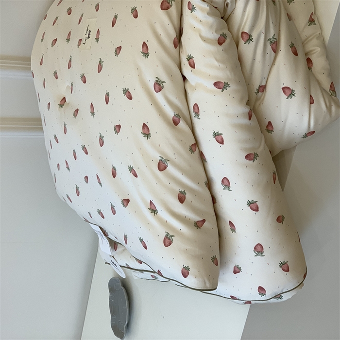 91家纺网 家纺一手货源 找家纺 汇庭 2023新款雅棉春秋被-实拍 草莓多多