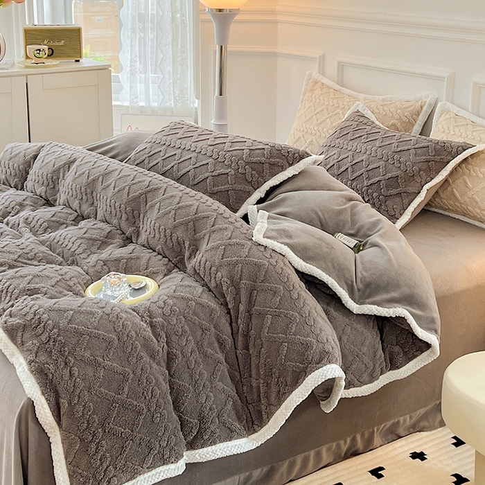 91家纺网 家纺一手货源 找家纺 贝拉梦 2023高克重加厚塔芙绒牛奶绒四件套单品 塔芙绒-深灰