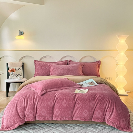 金麦家纺 2023新款舒适320克烂花牛奶绒四件套 典雅玫粉