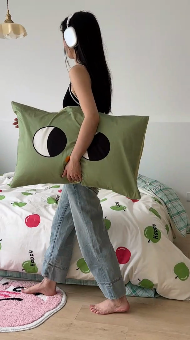 91家纺网 家纺一手货源 找家纺 昔可家纺 2023新款全棉大版数码枕套四件套 红绿苹果