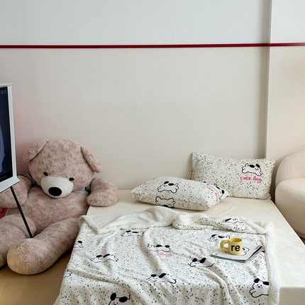 91家纺网 家纺一手货源 找家纺 桃喜 2024秋冬新品羊羔绒毛毯 可爱修狗