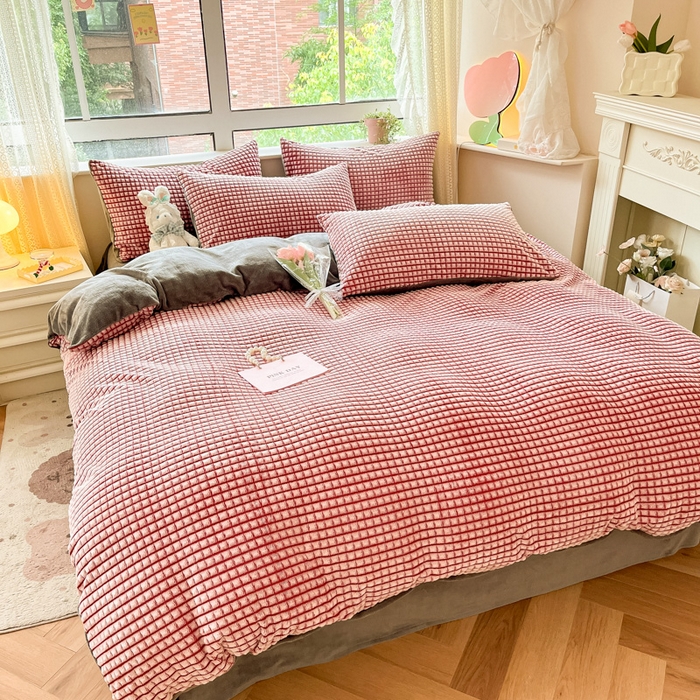 91家纺网 家纺一手货源 找家纺 慕澄家纺 2024简约款剪花牛奶绒四件套 简约-红