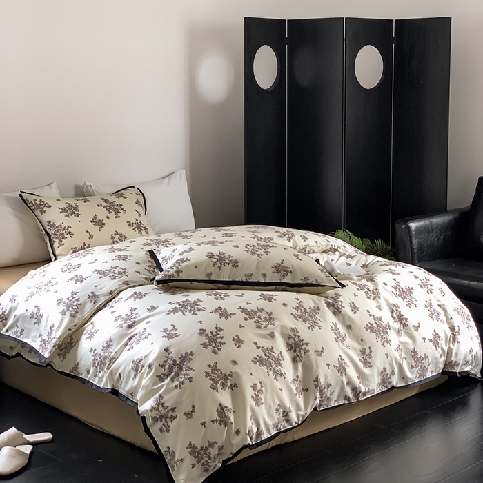 91家纺网 家纺一手货源 找家纺 昔可家纺 2023新款全棉复古风黑花边四件套（风格一） 巴黎画染