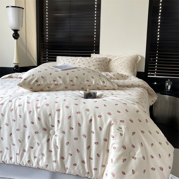 91家纺网 家纺一手货源 找家纺 汇庭 2023新款雅棉春秋被-棚拍 草莓多多