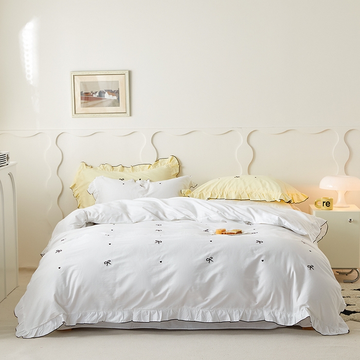 91家纺网 家纺一手货源 找家纺 梦可莱家居 2023新款韩版花边刺绣洛丽塔四件套 洛丽塔-月白色