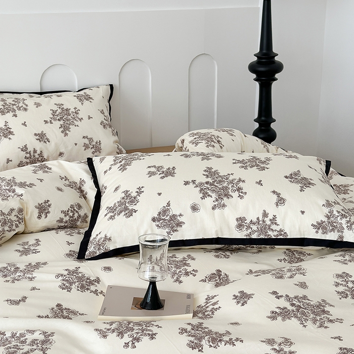 91家纺网 家纺一手货源 找家纺 昔可家纺 2023新款全棉复古风黑花边四件套（风格二） 巴黎画染