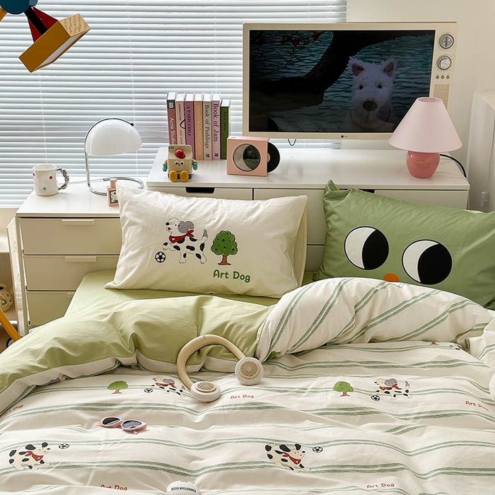 91家纺网 家纺一手货源 找家纺 昔可家纺 2023新款全棉大版数码枕套四件套 绿条狗狗