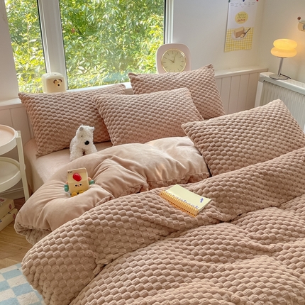 91家纺网 家纺一手货源 找家纺 （总）欧邦 爆款A类金龟绒提花豆豆绒牛奶绒单被套四件套