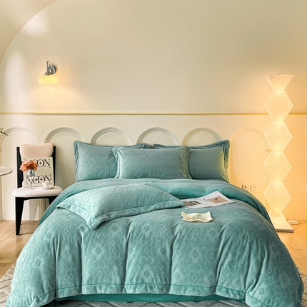 91家纺网 家纺一手货源 找家纺 （总）金麦家纺 2023新款舒适320克烂花牛奶绒四件套