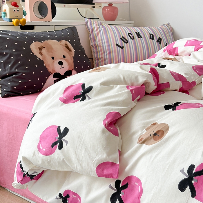 91家纺网 家纺一手货源 找家纺 昔可家纺 2023新款全棉大版数码枕套四件套 蝴蝶结苹果