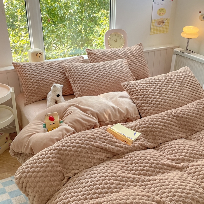 91家纺网 家纺一手货源 找家纺 欧邦 爆款A类金龟绒提花豆豆绒牛奶绒单被套四件套 拿铁咖