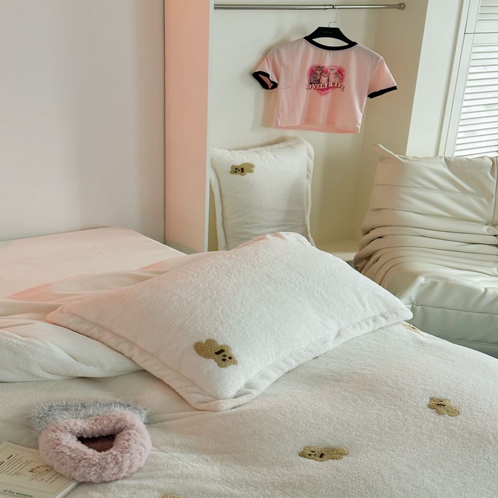 91家纺网 家纺一手货源 找家纺 萝莉家纺 2023新款冬季加厚软绵绵的泰迪绒美丽绒毛巾绣牛奶绒四件套 可爱熊